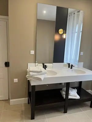 Salle de bains dans l'établissement Appartement Quartier Jardin Public