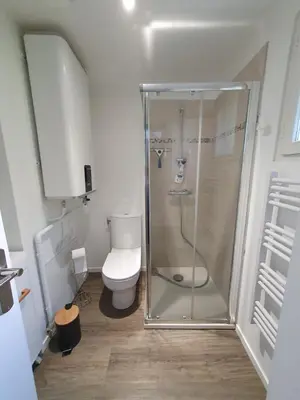 Salle de bains dans l'établissement Charmant T2 Duplex avec Terrasse au bord du Clain