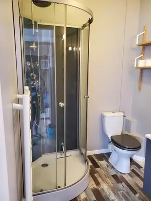 Salle de bains dans l'établissement La Bastille 1
