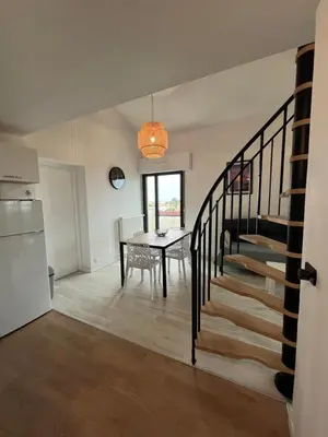 Cuisine ou kitchenette dans l'établissement Appartement quartier des Minimes avec piscine, parking, en bordure du port à La Rochelle