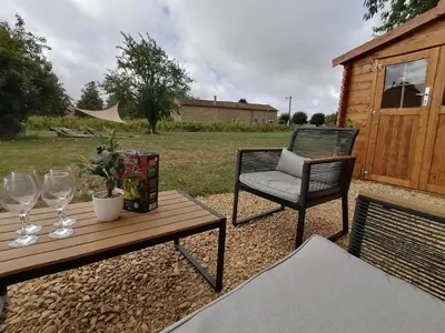 Jardin de l'établissement Cabane Taillis - Glamping on a Vineyard - Wooden Cabin