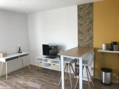 Télévision ou salle de divertissement dans l'établissement Laïa, studio type Scandinave, parking