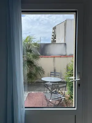 Balcon ou terrasse dans l'établissement Appart-Hotel du drapeau bleu Residence Kiwi