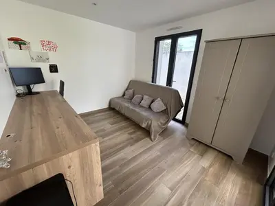 Télévision ou salle de divertissement dans l'établissement Magnifique villa, piscine, 4 chb, sans vis à vis, Marais Poitevin