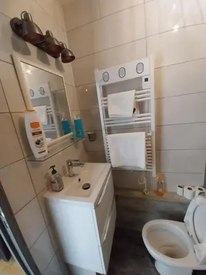 Salle de bains dans l'établissement Le Floréal