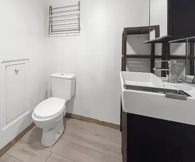 Salle de bains dans l'établissement Studio Bien placé Centre Historique de Saintes