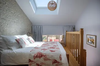 Un ou plusieurs lits dans un hébergement de l'établissement Maison à la campagne, 6 personnes, 3 chambres pour vous ressourcer