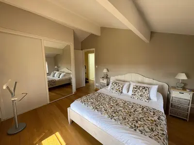 Un ou plusieurs lits dans un hébergement de l'établissement Maison à la campagne, 6 personnes, 3 chambres pour vous ressourcer