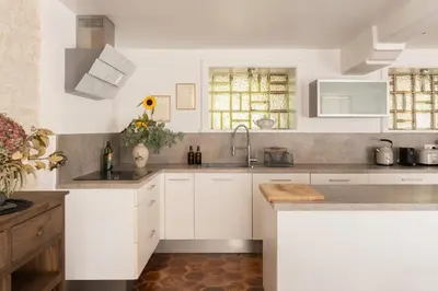 Cuisine ou kitchenette dans l'établissement 