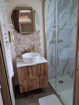 Salle de bains dans l'établissement Appartement Soubise, le Bonheur Côté Mer
