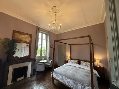 Un ou plusieurs lits dans un hébergement de l'établissement La Maison de Maître Chagnon Aumagne