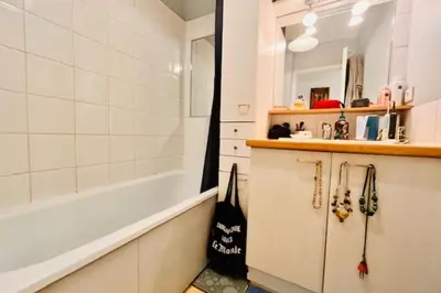 Salle de bains dans l'établissement Apartment with terrace and pool