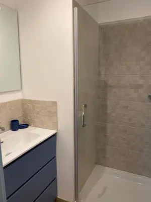 Salle de bains dans l'établissement L'Olivière