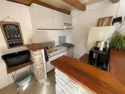 Cuisine ou kitchenette dans l'établissement La petite maison d a cote
