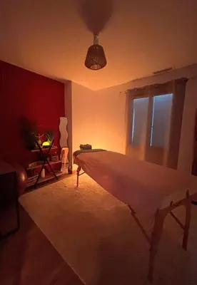 Un ou plusieurs lits dans un hébergement de l'établissement Chambre cosy dans maison familiale avec petit déjeuner chez Olivier et Manuel à Clavette, proche La Rochelle
