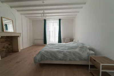 Un ou plusieurs lits dans un hébergement de l'établissement La Bonbonnière maison de ville 10 personnes