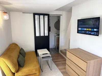 Télévision ou salle de divertissement dans l'établissement ღ Le Mezzo - Studio proche Centre & Wifi