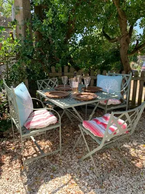 Jardin de l'établissement Cosy French retreat in Brettes