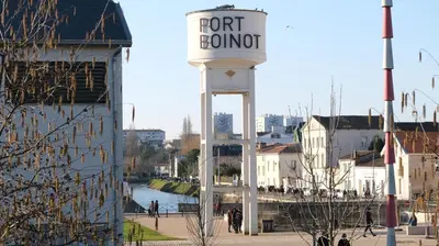 Vue générale sur Niort ou vue de la ville depuis l'appartement