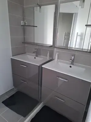Salle de bains dans l'établissement Ô Bon Cru, Meublé de tourisme