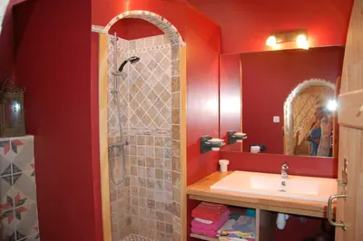 Salle de bains dans l'établissement Gîte de charme