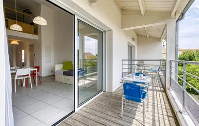Balcon ou terrasse dans l'établissement Appartement Proche Plage