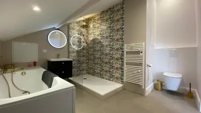 Salle de bains dans l'établissement Maison en hyper centre, à 50 mètres de la plage