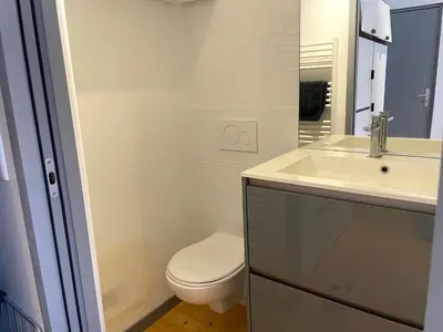 Salle de bains dans l'établissement ღ La Capsule - Studio Plein Centre, Vieux Port