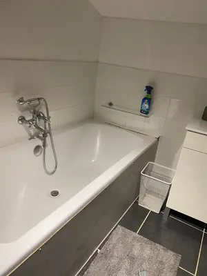 Salle de bains dans l'établissement Maison calme en campagne