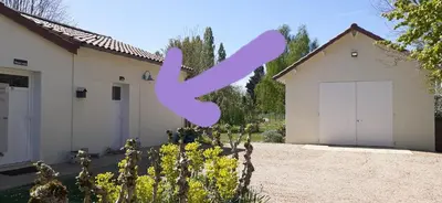 Jardin de l'établissement Chambre indépendante et coin repas proche Futuroscope et Civaux