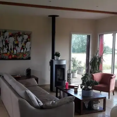 Maison bois à la campagne