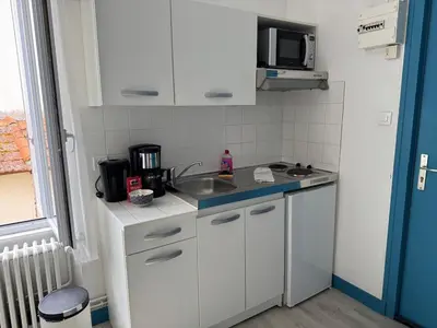 Cuisine ou kitchenette dans l'établissement ღ Le Phare - Proche de la plage et centre Ville