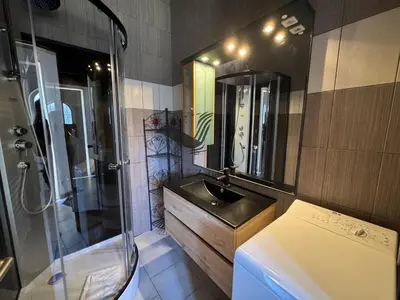 Salle de bains dans l'établissement ARISTIDE 8 - Agréable maison idéalement située