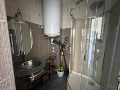 Salle de bains dans l'établissement ARISTIDE 5 - Appartement idéalement situé