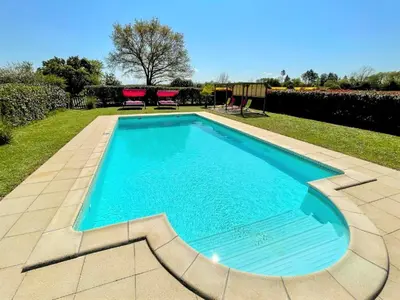 Piscine de l'établissement La Vieille Fromagerie ou située à proximité