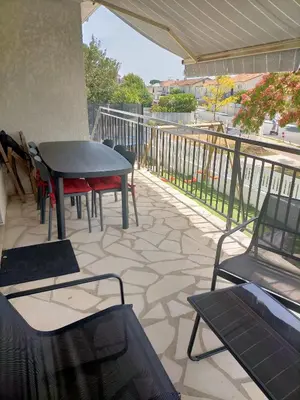 Balcon ou terrasse dans l'établissement Maison familiale 4 chambres, proche commerces et plage