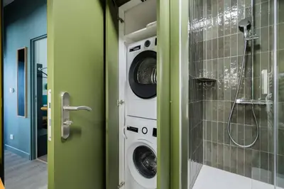 Salle de bains dans l'établissement Appartement 2ch Tout Neuf a Deux Pas du Vieux Port