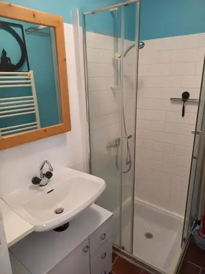 Salle de bains dans l'établissement Gîte du vieux puits
