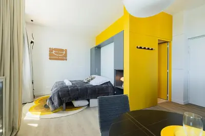 Coin salon dans l'établissement Appartement chic vue imprenable sur le vieux port