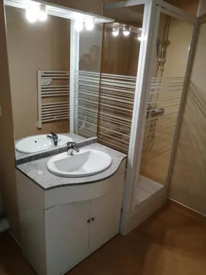 Salle de bains dans l'établissement Cavelier de la salle