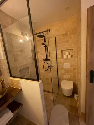 Salle de bains dans l'établissement Sur les traces d Athéna