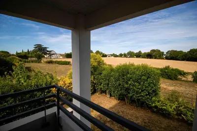 Jardin de l'établissement Joli appartement