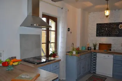 Cuisine ou kitchenette dans l'établissement Le gîte 31 confort