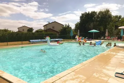 Piscine de l'établissement Luxury Villa in France with Pool ou située à proximité