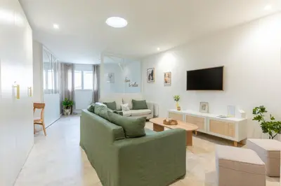 Télévision ou salle de divertissement dans l'établissement Serenity Appart', Les Clés de l'Espoir, proche Poitiers