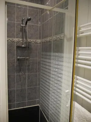 Salle de bains dans l'établissement L'Enclos de La Grande Flûte