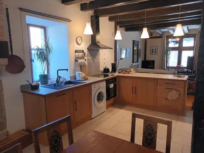 Cuisine ou kitchenette dans l'établissement Gite medieval St Jacques
