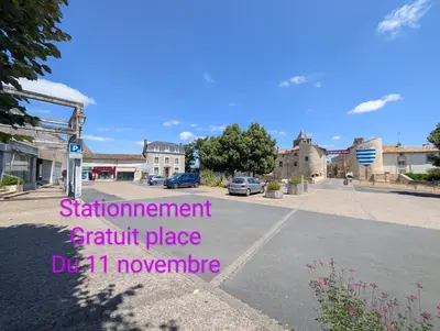 Plan de l'établissement Maison Galice à Lusignan village médiéval - Base loisir gratuite- 30 min Futuroscope