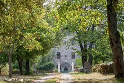 Jardin de l'établissement Logis de La Roulière