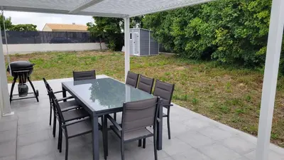 Jardin de l'établissement Maison récente pour vacances en Charente-Maritime